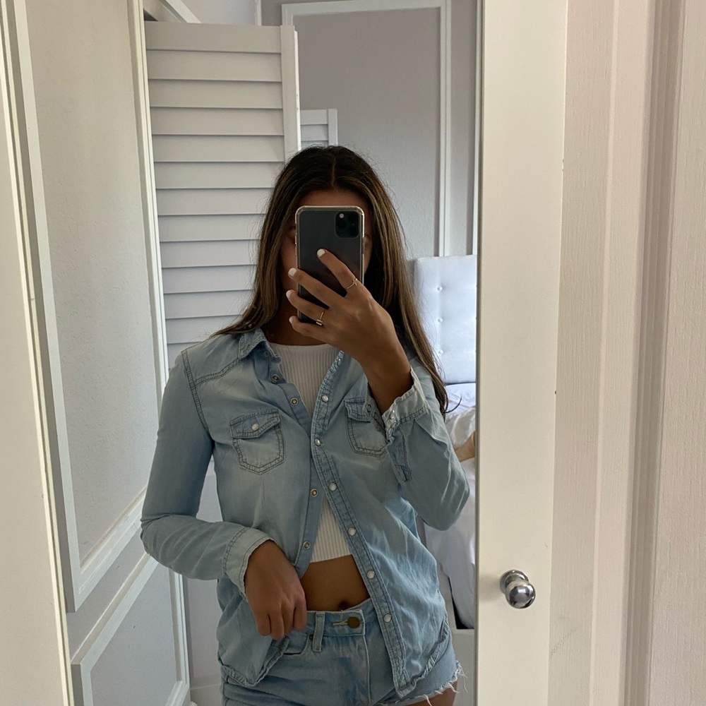 button down shirt - Picture 3 of 3